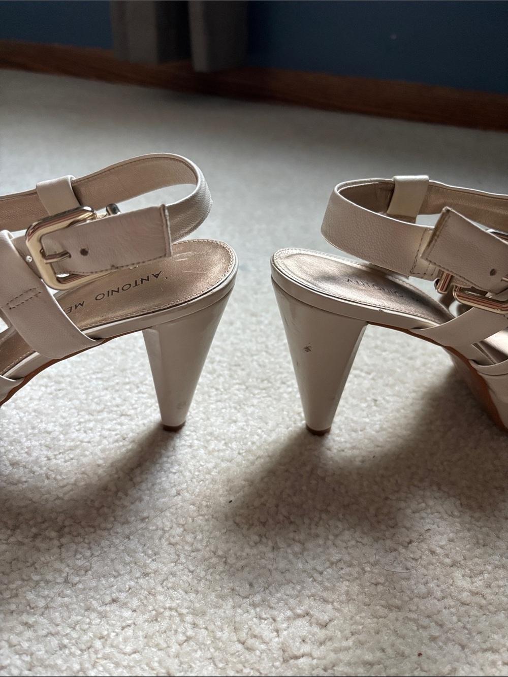Ivory heels - Picture 3 of 4